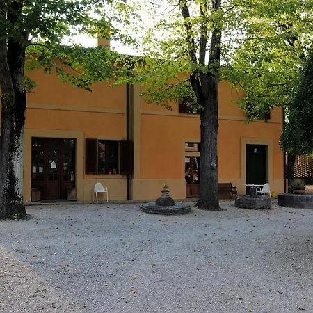 住宿加早餐酒店 Tenuta Il Poggiolo Appartament 1 Pilonico Materno
